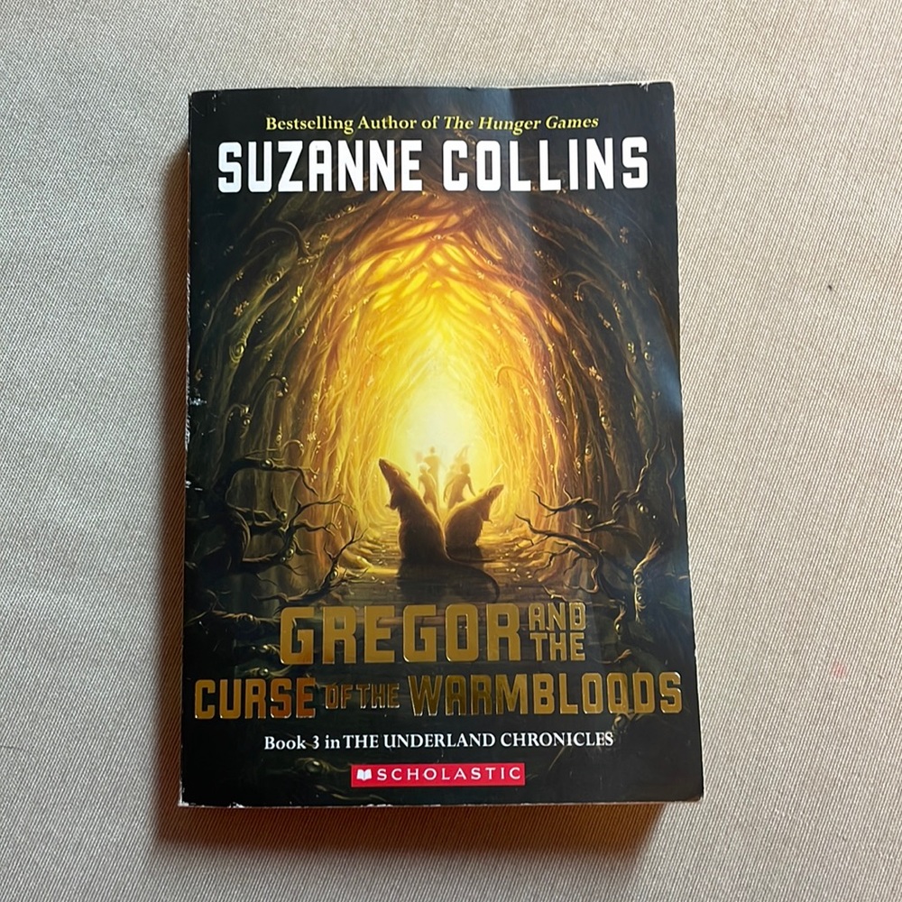 📚2/$6  Gregor and the Curse of the Warmbloods #3 in the Underland Chronicles